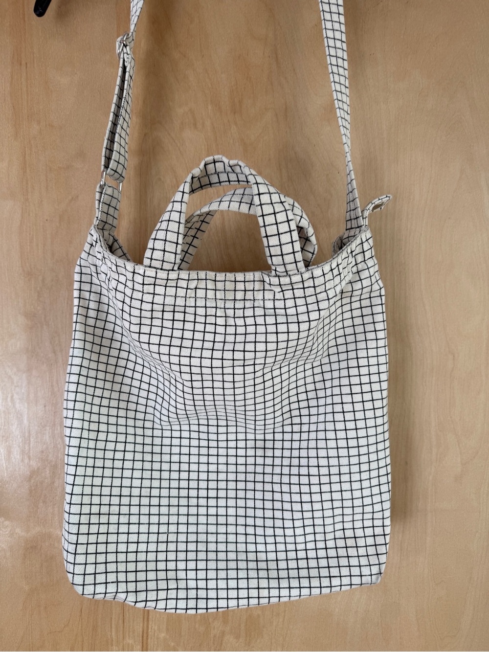 Set of 2 BAGGU Canvas Totes – Cow Print & Grid Pattern – EUC/Pre-Loved - Picture 4 of 16